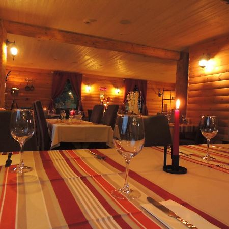 Auberge "La Fourchette Paysanne" Dochamps Екстер'єр фото