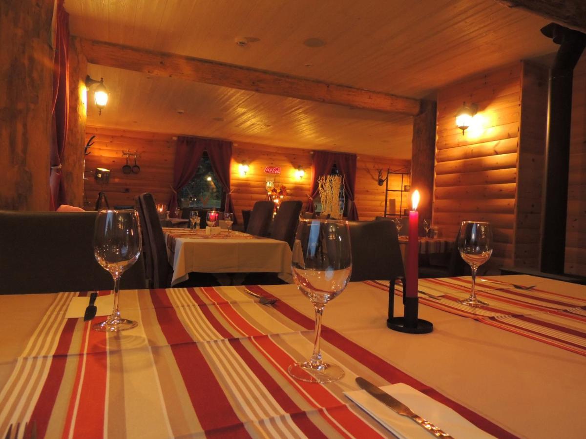 Auberge "La Fourchette Paysanne" Dochamps Екстер'єр фото